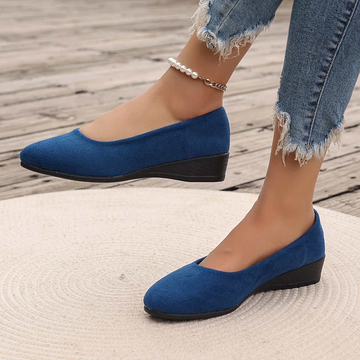 Fiora™ ballerinas with wedge heels