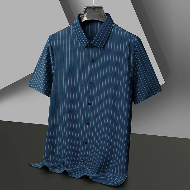 New Men's Stripe Business Casual Solid Color Short Sleeved Shirt for Summer Fashion No Ironing Comfortable and Versatile Top