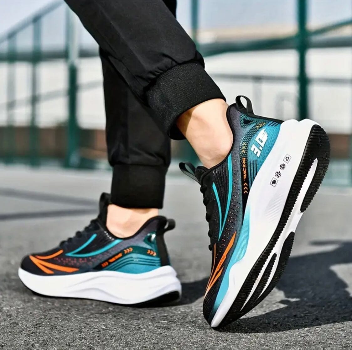 FlexRunner™ Men’s Sports Shoes